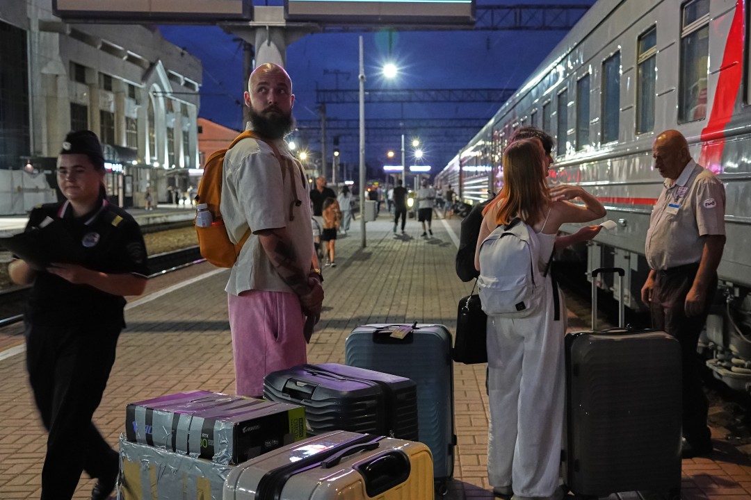 Citing Draft Fears and Lost Freedoms, Russians Are Fleeing