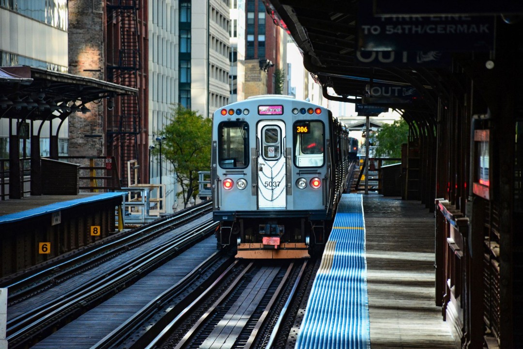 Chicago Teen Charged With Fatally Pushing Man From Train