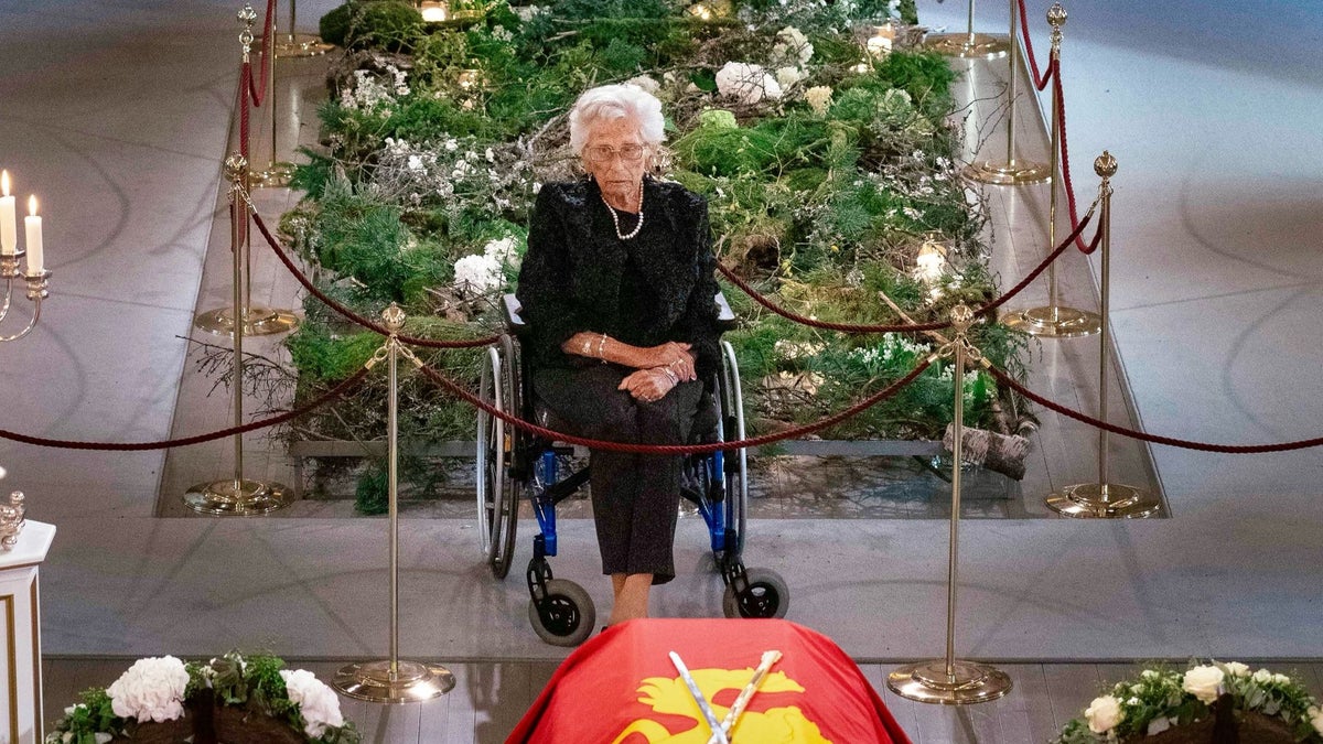 Princess Astrid of Norway alone with her brother's coffin: The last of her generation says goodbye to King Harald
