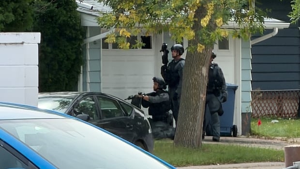 2 arrested after police standoff in Winnipeg's Westwood area