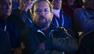 Ehud Barak floats idea of total shutdown of social media before Israeli election - Israel & Jewish News