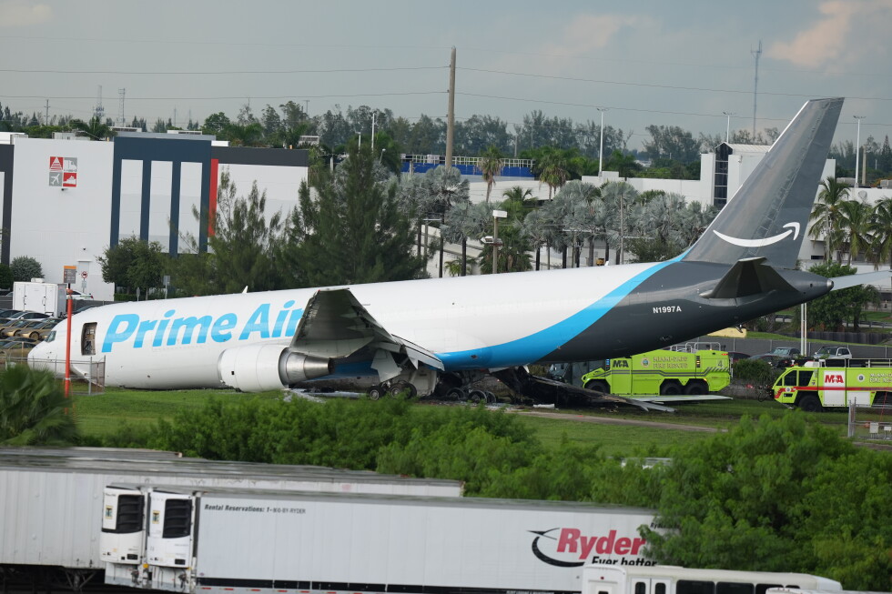 Federal investigators to investigate deadly Amazon cargo jet crash in Miami
