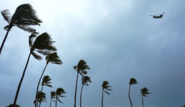 Hurricane Lowell expected to pass near one Hawaiian island and cause major rains statewide