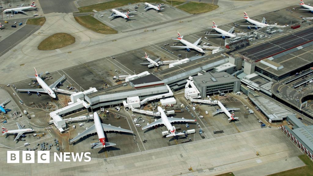 Heathrow and Gatwick among airports hit by air traffic control problems - BBC