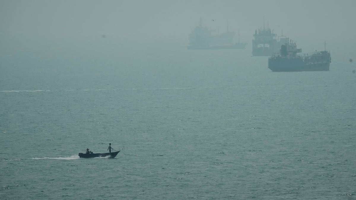 US military says it destroyed 5 more Iranian oil tankers after missile attacks on Navy warship