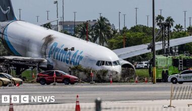 Pilot warned Amazon cargo plane going too fast before deadly crash, data shows - BBC