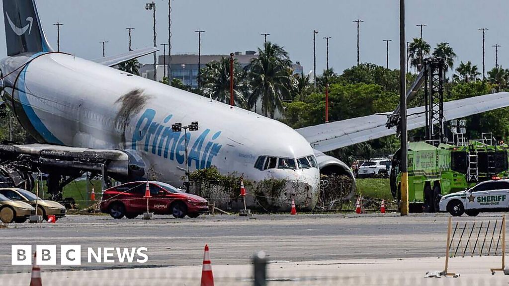 Pilot warned Amazon cargo plane going too fast before deadly crash, data shows - BBC