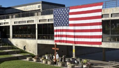 'Modern-day martyr': Thousands honor Charlie Kirk at UVU memorial