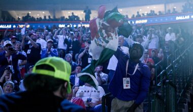 JD Vance taunts protester waving Mexican flag at Dallas GOP event