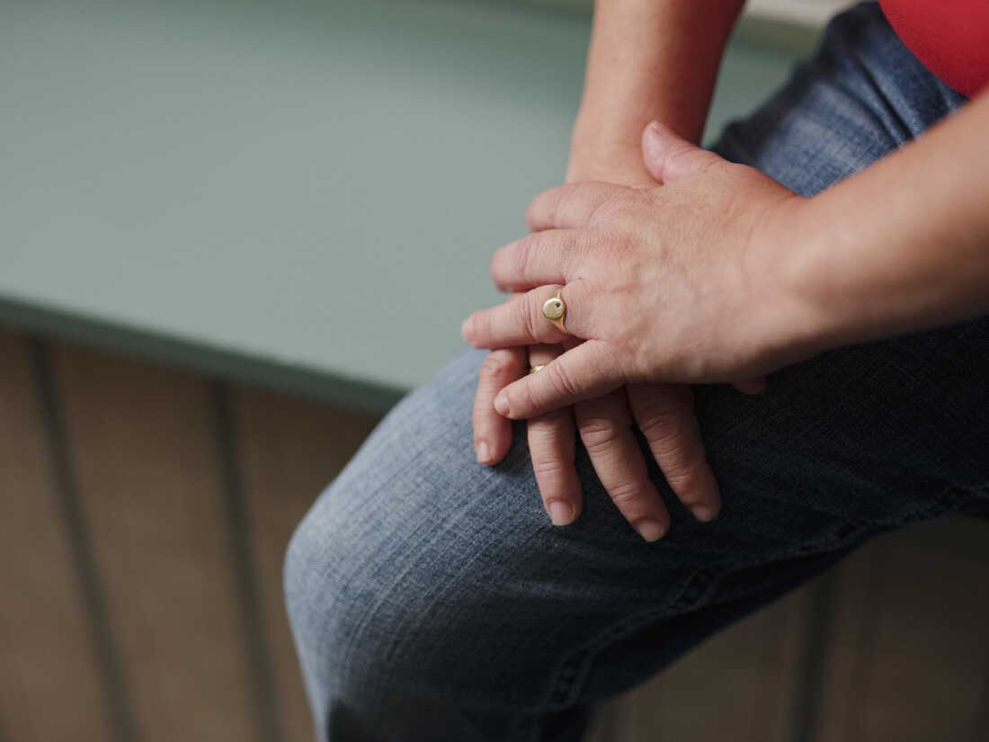 Rosa has acid reflux related to exposure to chemicals, for which she has received workers' compensation. She is one of the only people in the workers support group who did not develop a debilitating disease.