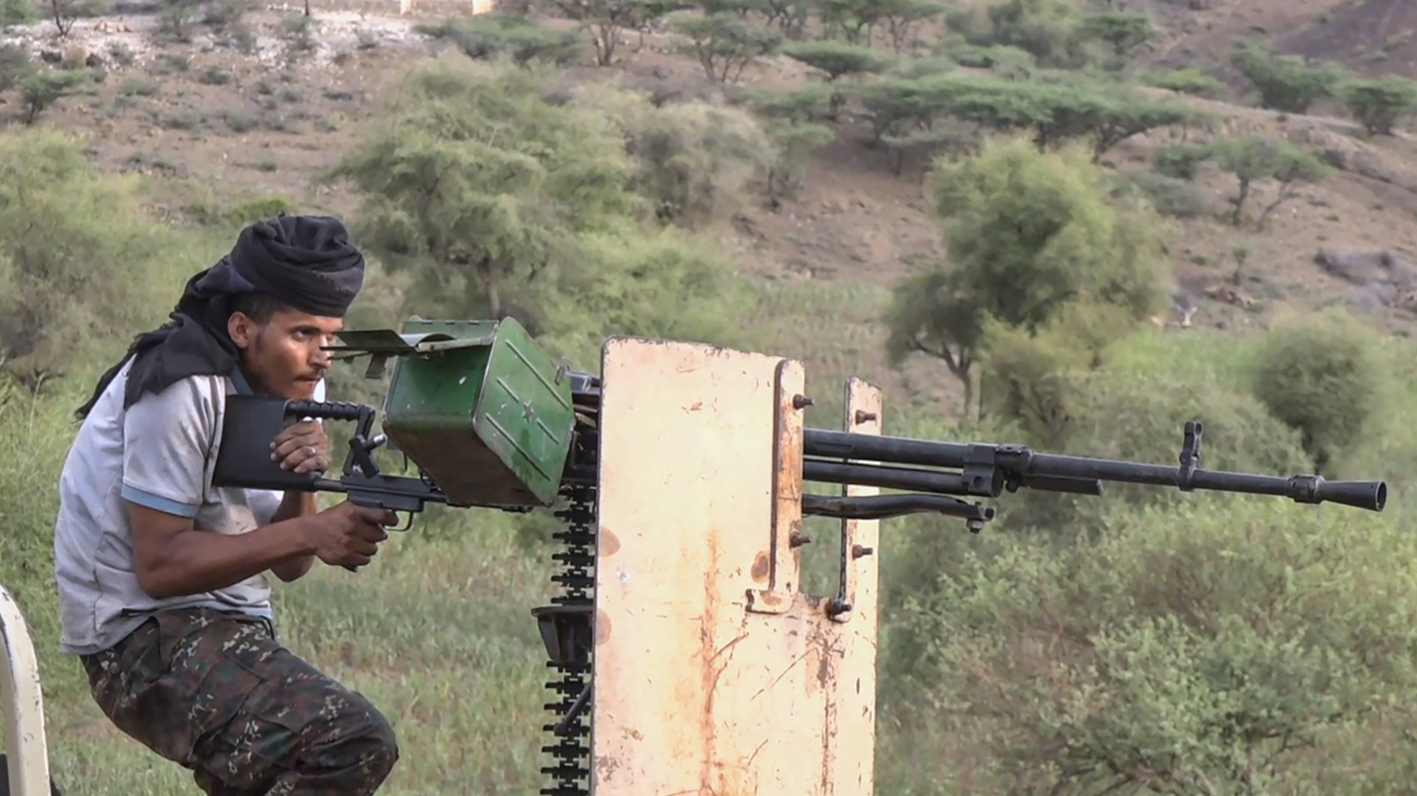 Israel Prepares for Possible Houthi Attacks as Houthis Target Saudi Military Base