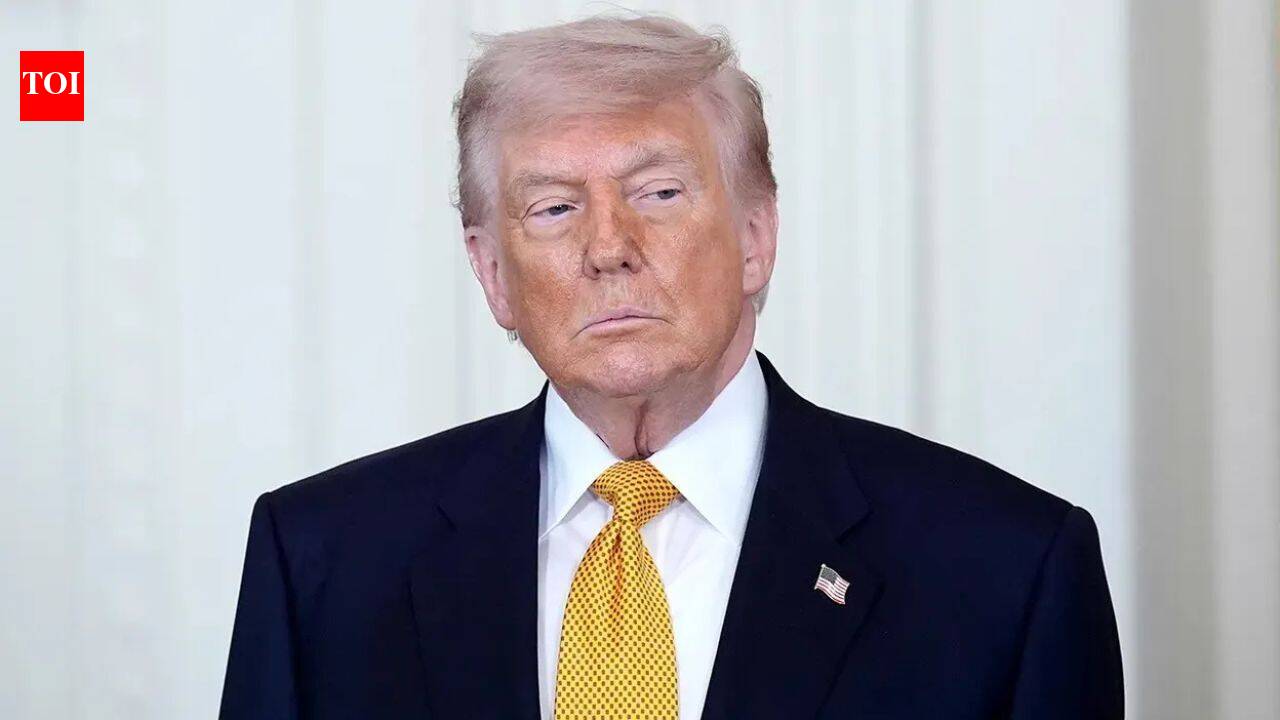 Trump eyes Iran oil, hints at Venezuela-style US control after war