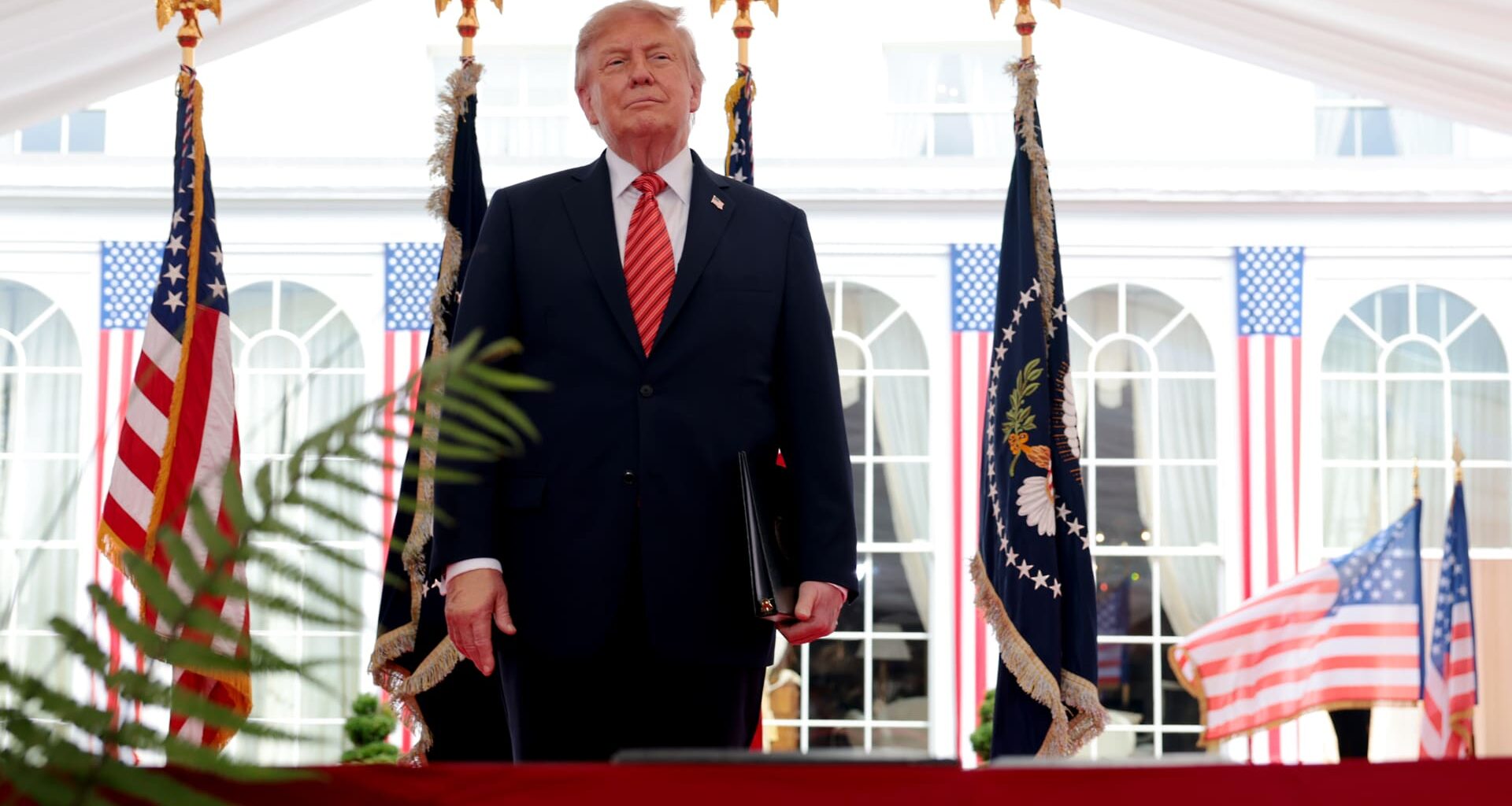 Trump floats keeping Iranian oil as Gulf-Iran Hormuz talks stall