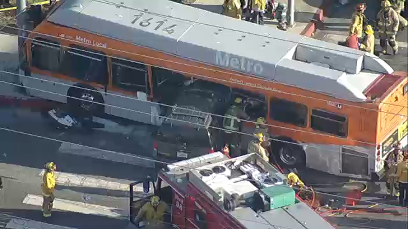 2 people dead, 6 injured after SUV slams into side of Metro bus in Chatsworth, fire officials say