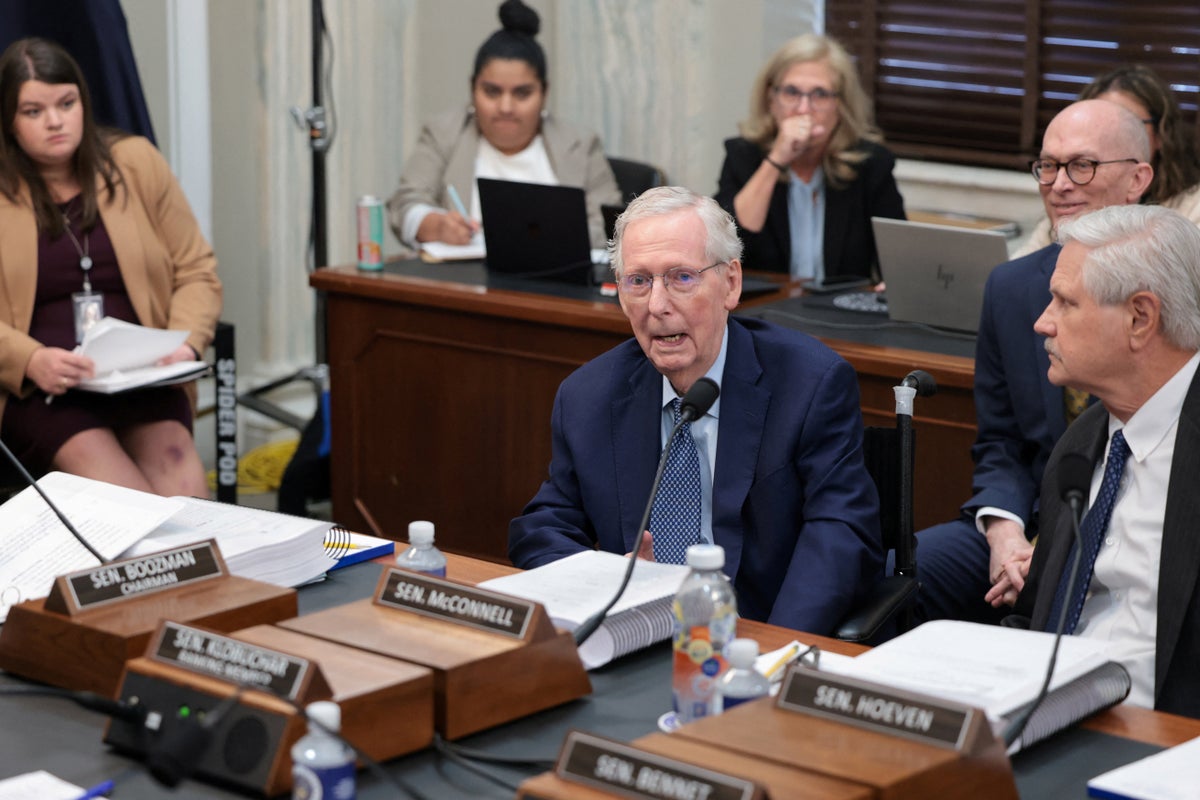 Frail Mitch McConnell appears to need assist from fellow Republicans after he nearly votes wrong way in Senate