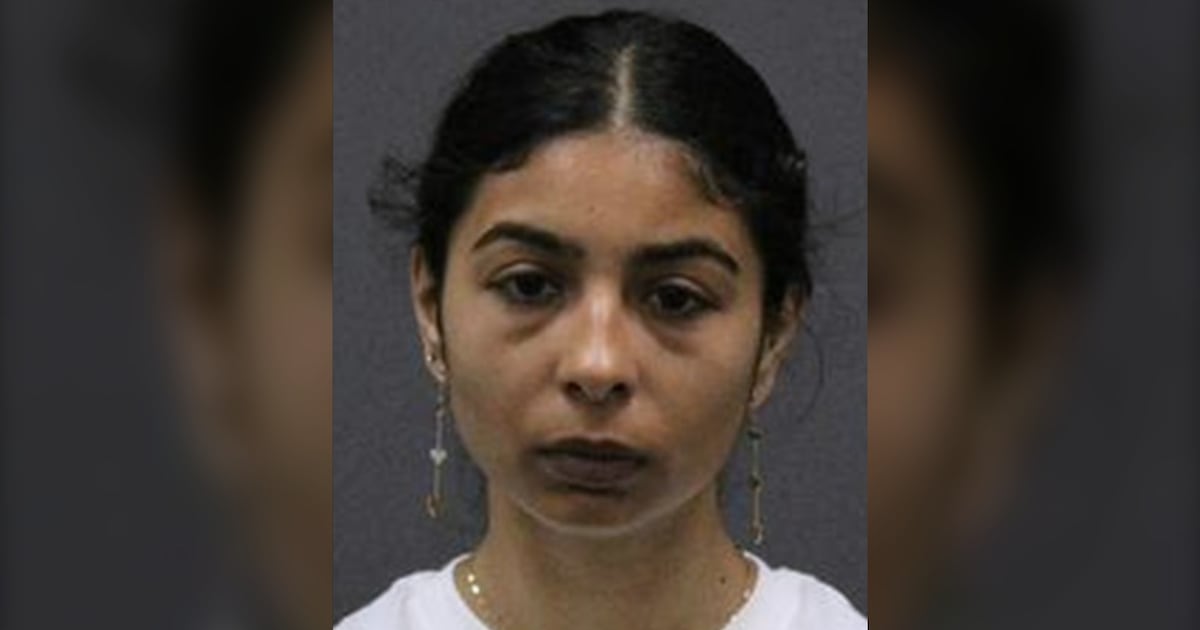 Toronto robbery: Woman wanted for chain theft in Scarborough