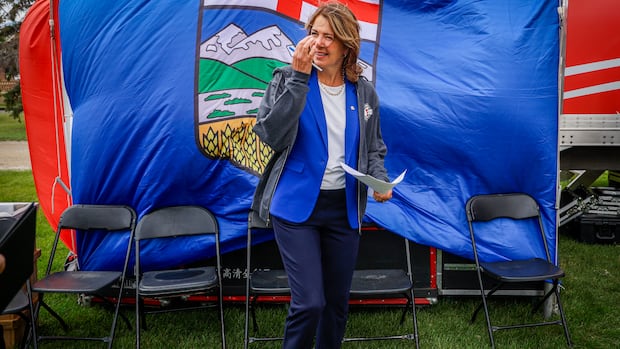 UCP riding group demands leadership review as separatist leader criticizes Danielle Smith's unity stance