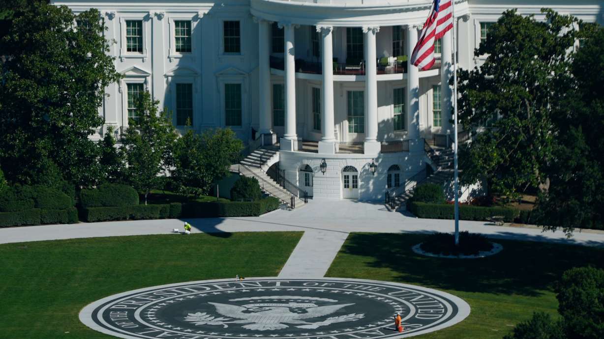 2 Utah Republicans push back against Trump's media ban