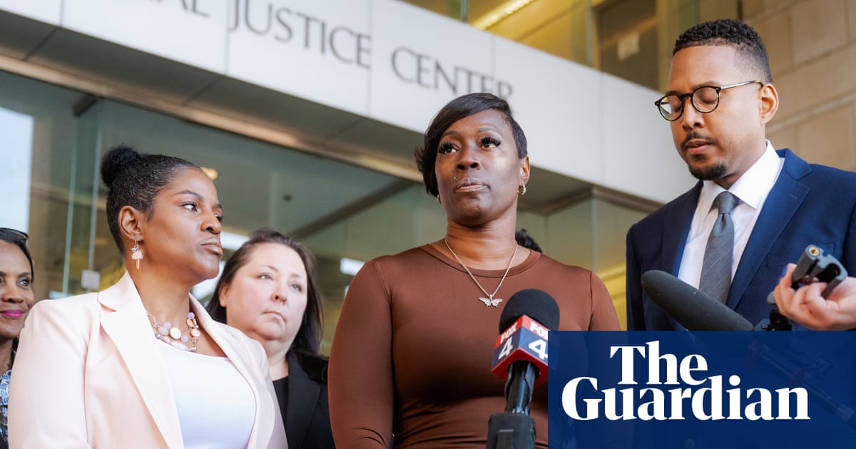 Texas woman triumphs as court upholds acquittal in voting error case | Texas