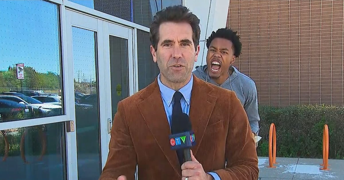 Scottie Barnes crashes CP24 live hit, reacts to news of Kawhi Leonard contract extension - CTV News