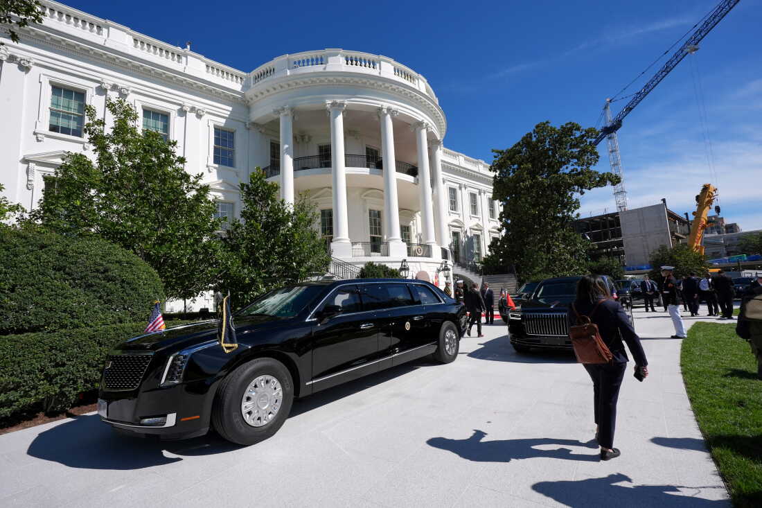 The motorcade of President Donald Trump departs the White House en route to the National Archives to greet China's President Xi Jinping and his wife Peng Liyuan, Friday, Sept. 25, 2026, in Washington.