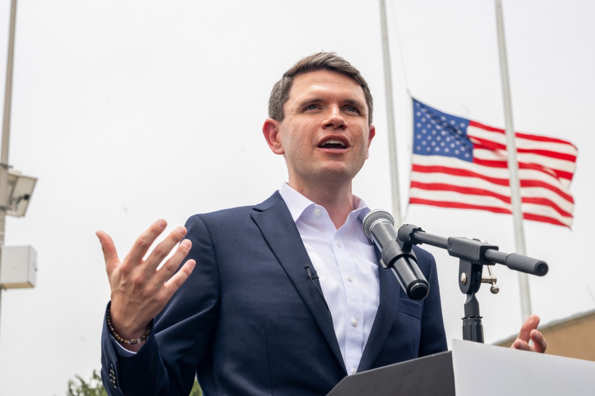 Talarico Suffers Double Poll Blow as Texas Undecided Voters Decide