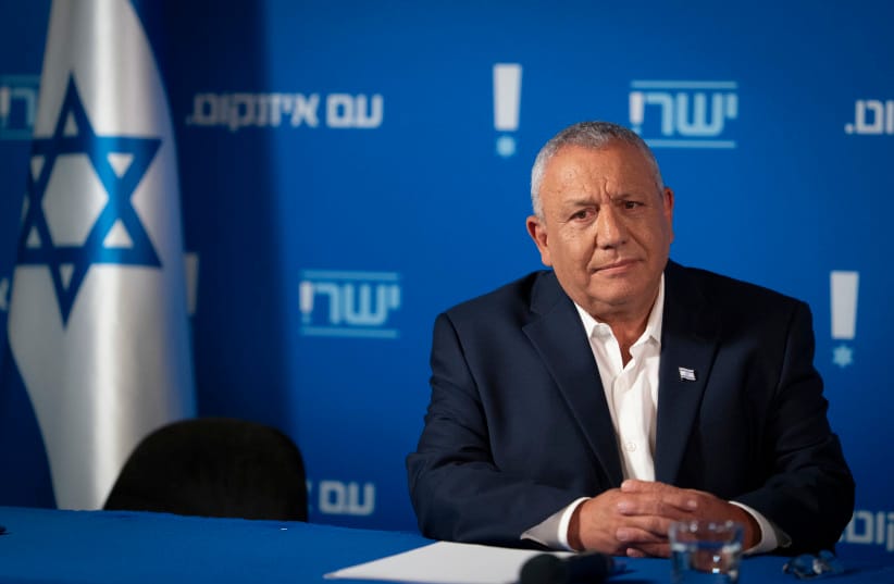 Gadi Eisenkot, head of the Yashar party, holds a press conference with the party’s new member Yoram Cohen in Tel Aviv, May 5, 2026.