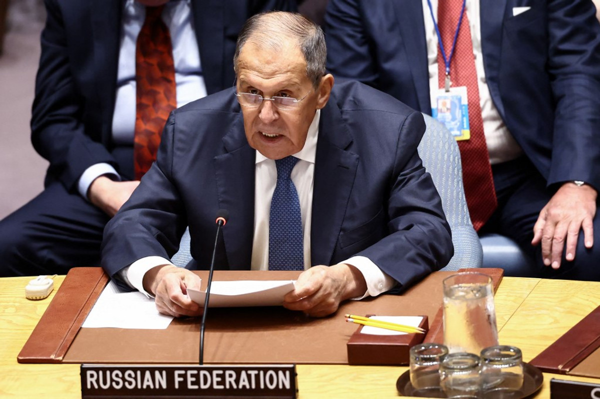 Lavrov Says War Warnings Could Become EU’s ‘Self-Fulfilling Prophecy’
