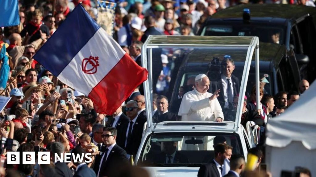 'Scourge' of abuse must be rooted out, says Pope, during Lourdes visit - BBC