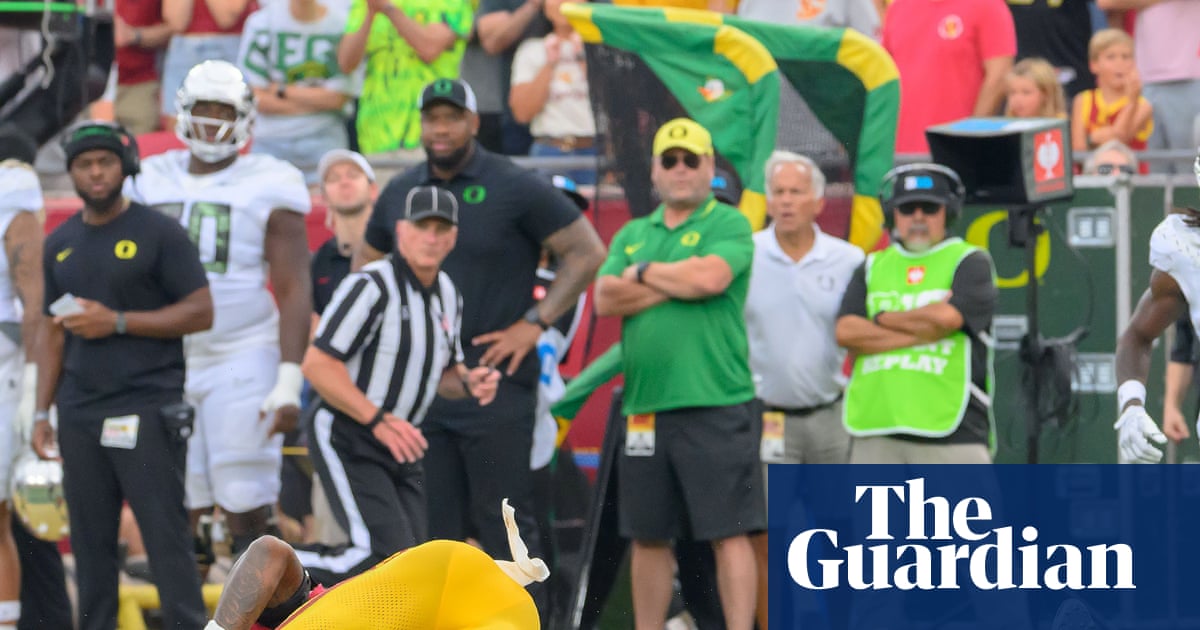 Lanning decries ‘disgusting’ late hit that sends Oregon QB Dante Moore to hospital | College football