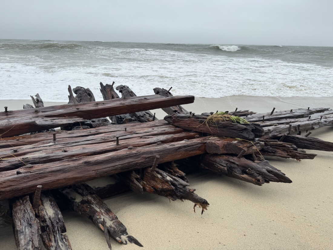 The Warren Sawyer was a cargo ship that crashed near Nantucket in 1884.