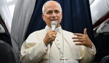 Pope: Wars are senseless; Russia and Ukraine should sit down to talk