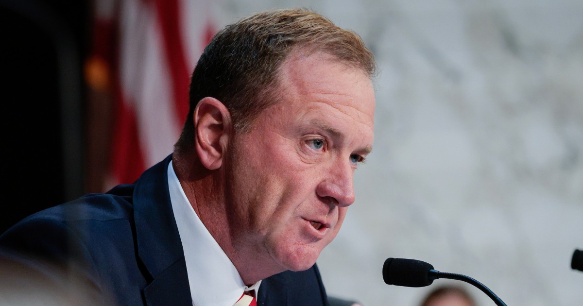 GOP senator airballs perjury claim against Jack Smith over apparent Hawks/Hawkeyes mix-up