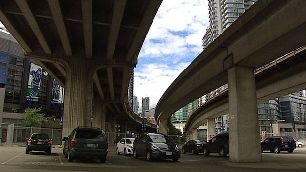 Group seeks to make long-delayed removal of Vancouver's viaducts an election issue