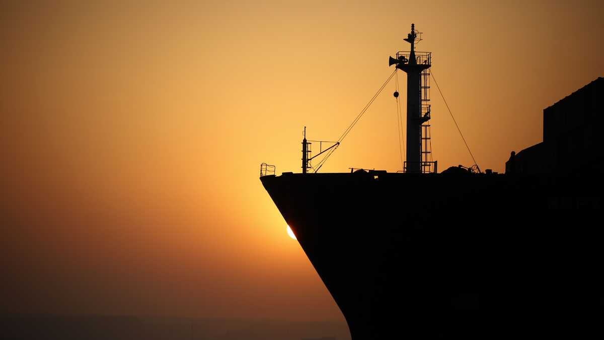Trump rejects Iran’s latest proposal to reopen the strait