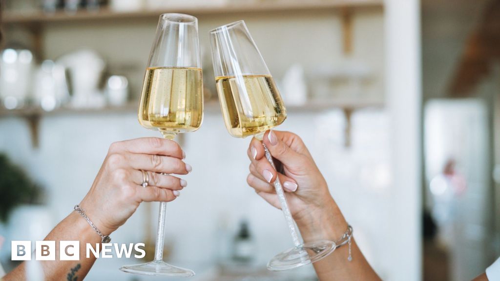 US ban on Canadian alcohol and dairy comes into effect as trade war drags on - BBC
