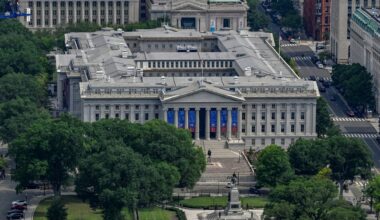 Benchmark US government bond yield hits 19-year peak as oil prices surge | Conflict News