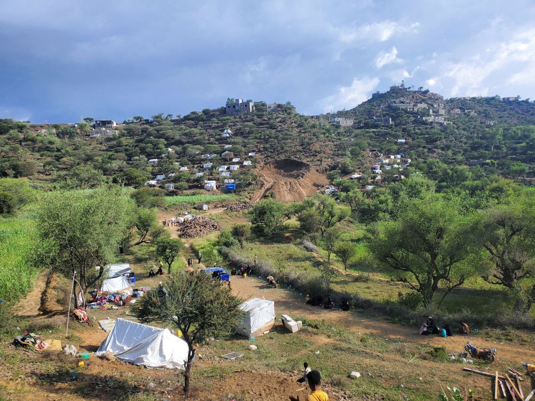 A view of a makeshift camp for people displaced by clashes between Iran-aligned Houthi fighters and Saudi-backed Yemeni government forces, in Taiz province, Yemen September 13, 2026.