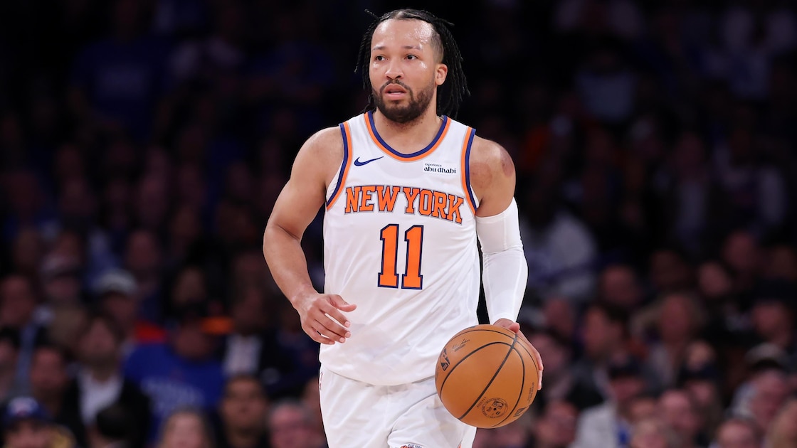 Watch Jalen Brunson's 'SNL' Monologue and Top Skits with Cameos from Knicks' KAT, OG, Hart, Bridges