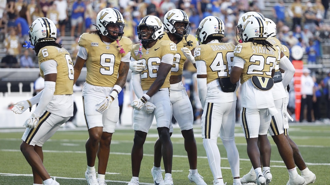 Watch Vanderbilt Score Walk-Off TD After NC State Botches Intentional Safety in End Zone