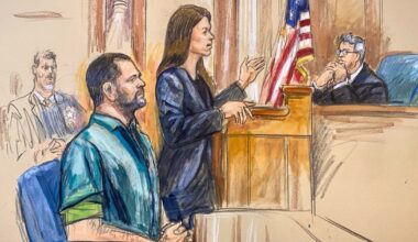 CIA officer charged in gold bars case working toward a plea deal