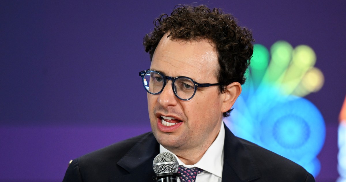 Stocks fall after AI leaders warn industry should slow down
