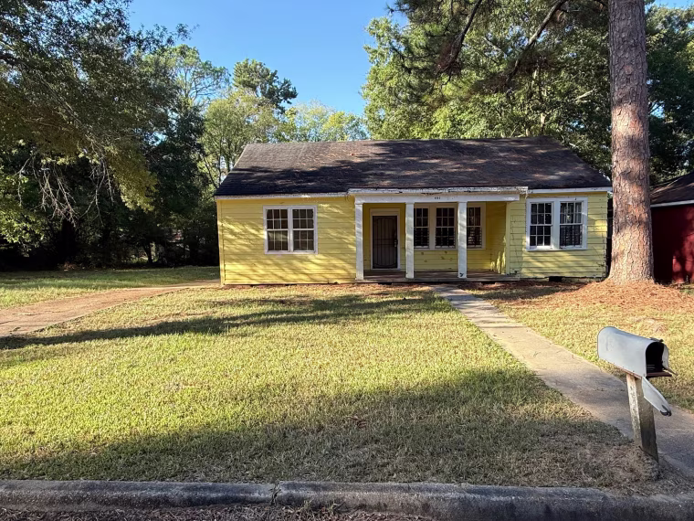 A house sits at the 500 block of Road of Remembrance in Jackson, Miss., on Wednesday, Sept. 9, 2026. The property was cleaned