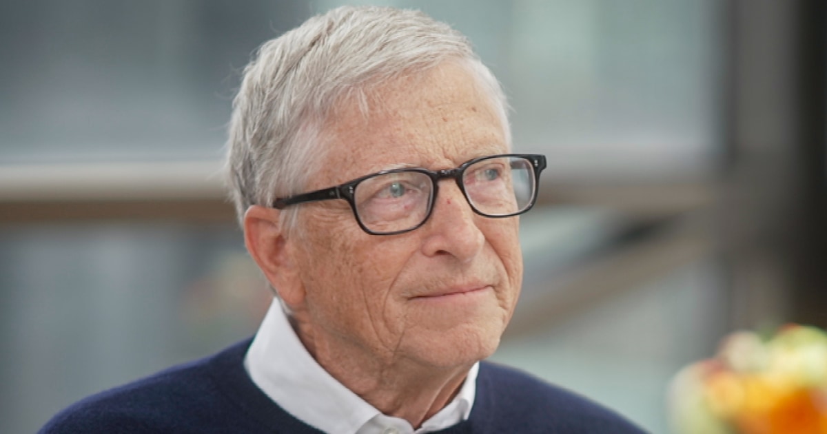 Bill Gates says getting countries to agree on AI regulations will be harder than Cold War-era nuclear negotiations