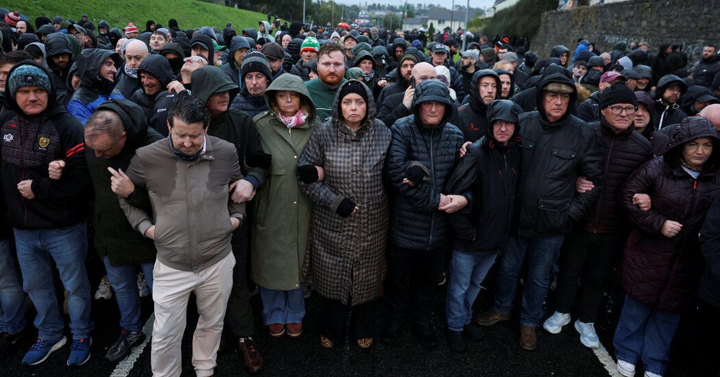 Standoff Rocks a Northern Irish Town Over Contentious Sectarian March