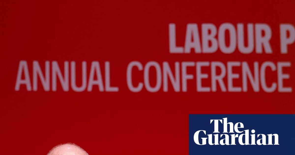 Changing UK benefits for young people a ‘moral crusade’, says minister | Welfare
