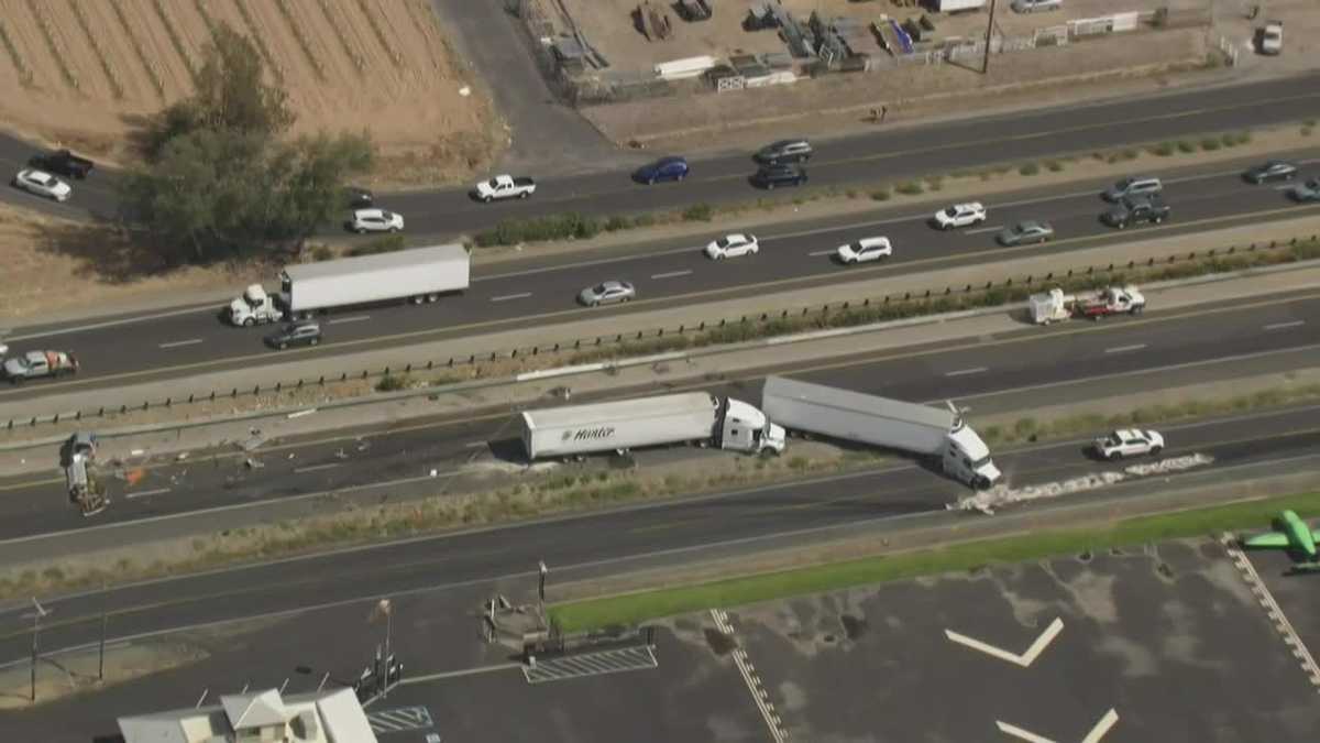 Deadly crash shuts down Highway 99 near Acampo