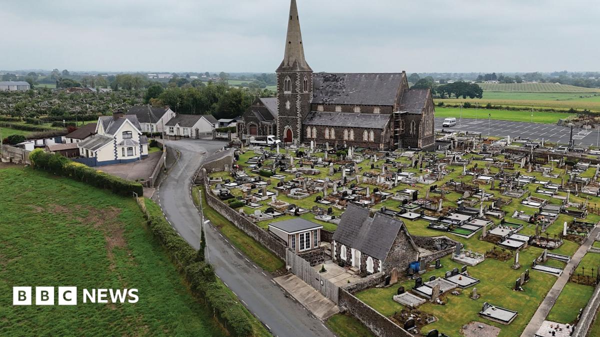 Drumcree: Parades Commission says Orange Order parade can go ahead