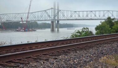 Chester, Ill. bids farewell to historic bridge