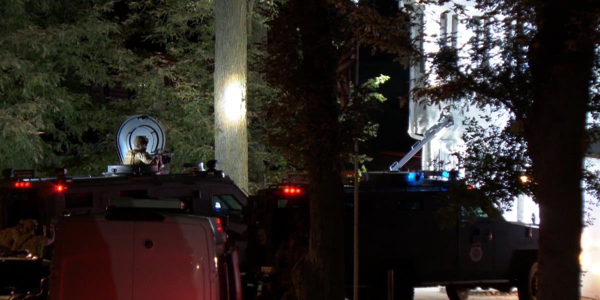 Man who died in West Omaha police standoff identified